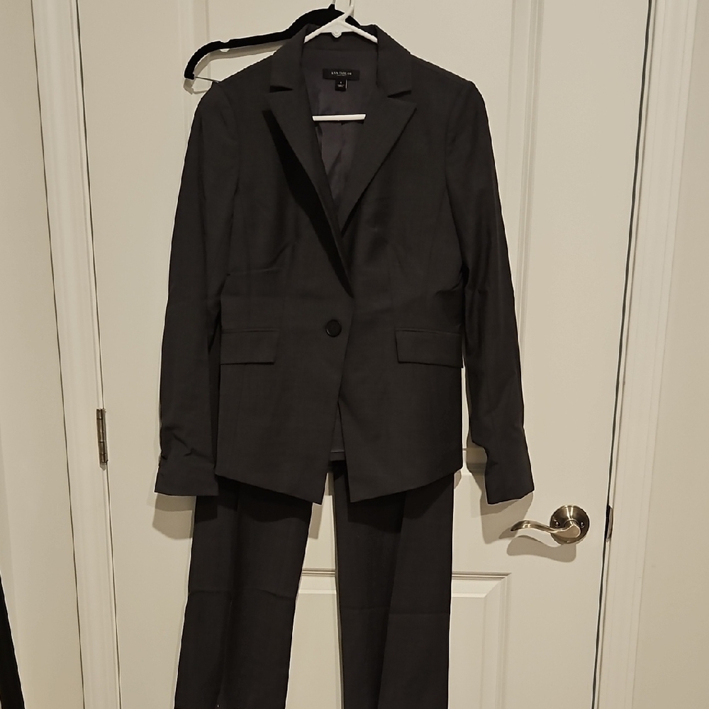 Ann Taylor Black Suit with Blazer and Trousers for Professional Occasions